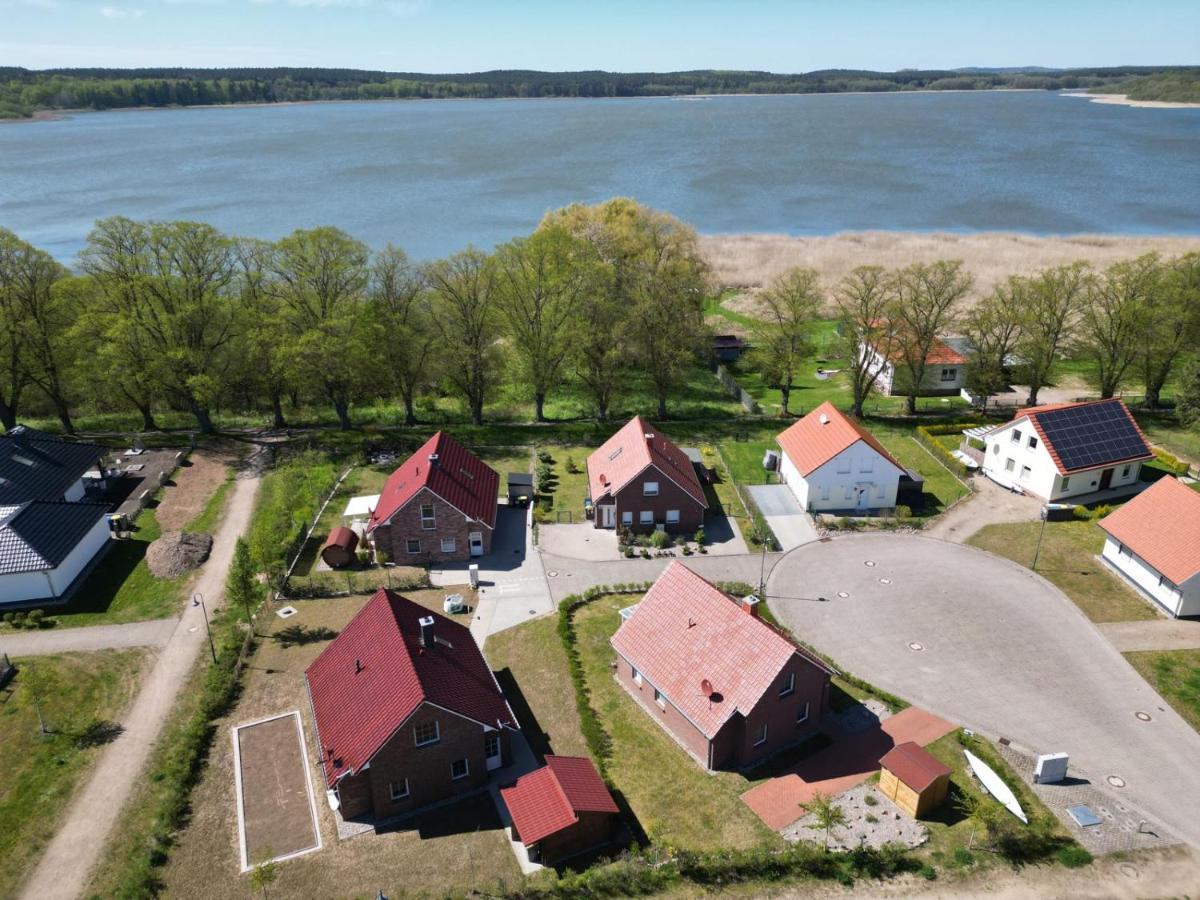 Alleenhuus Warin Exterior foto
