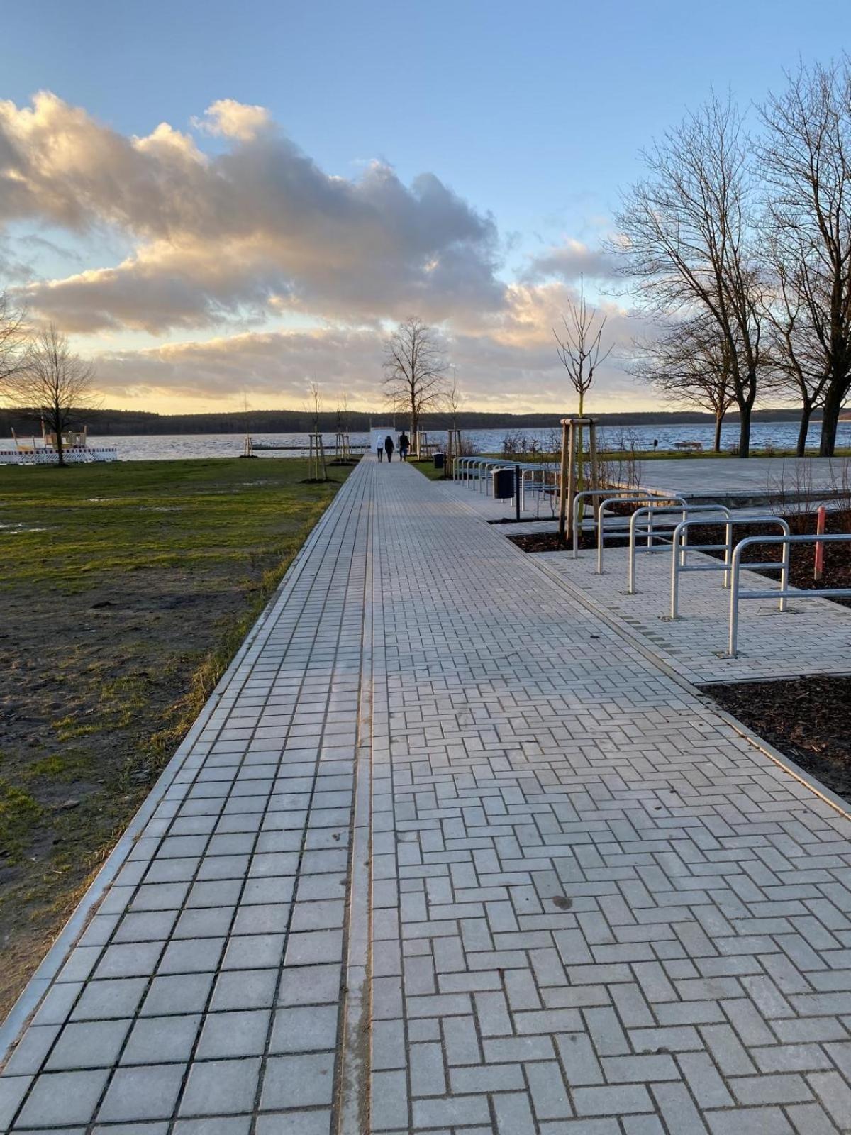 Alleenhuus Warin Exterior foto