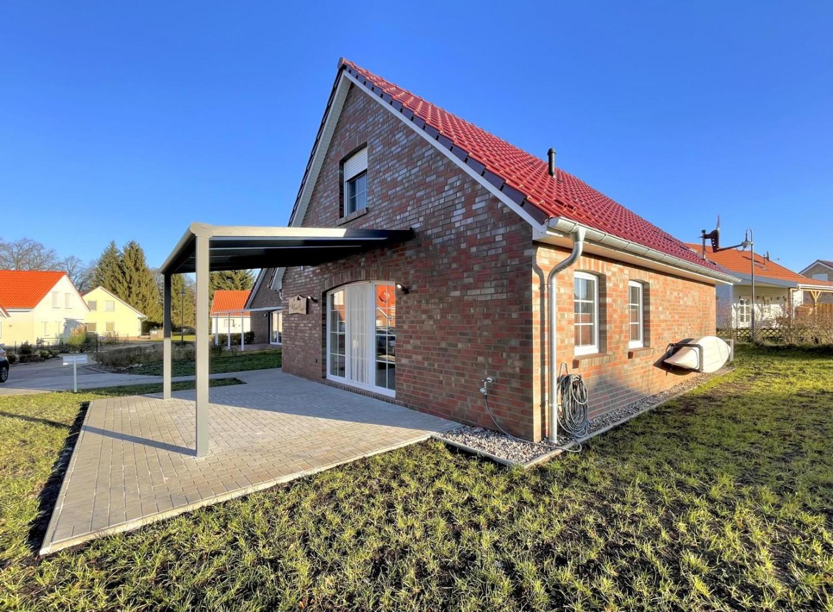 Alleenhuus Warin Exterior foto