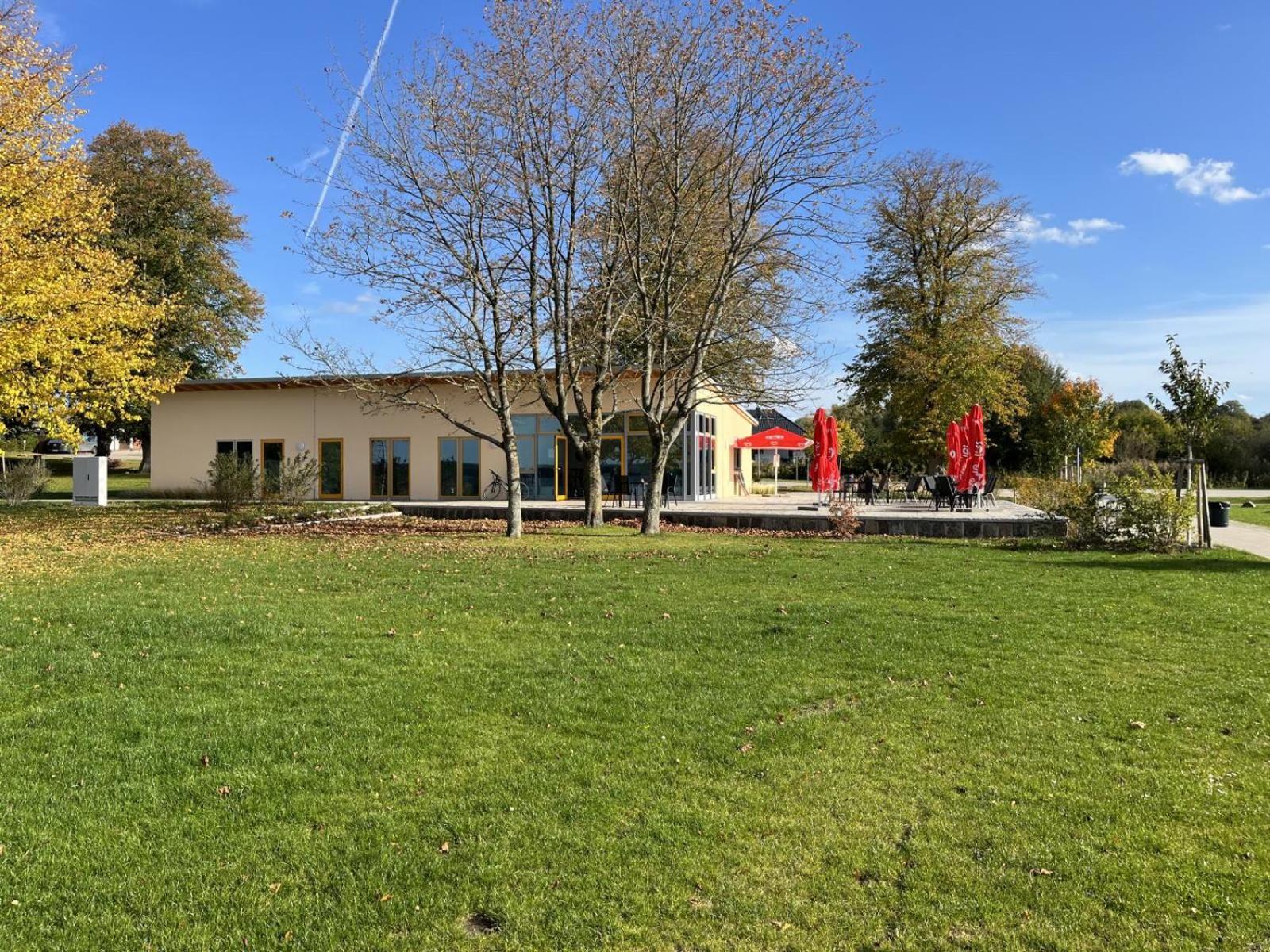 Alleenhuus Warin Exterior foto