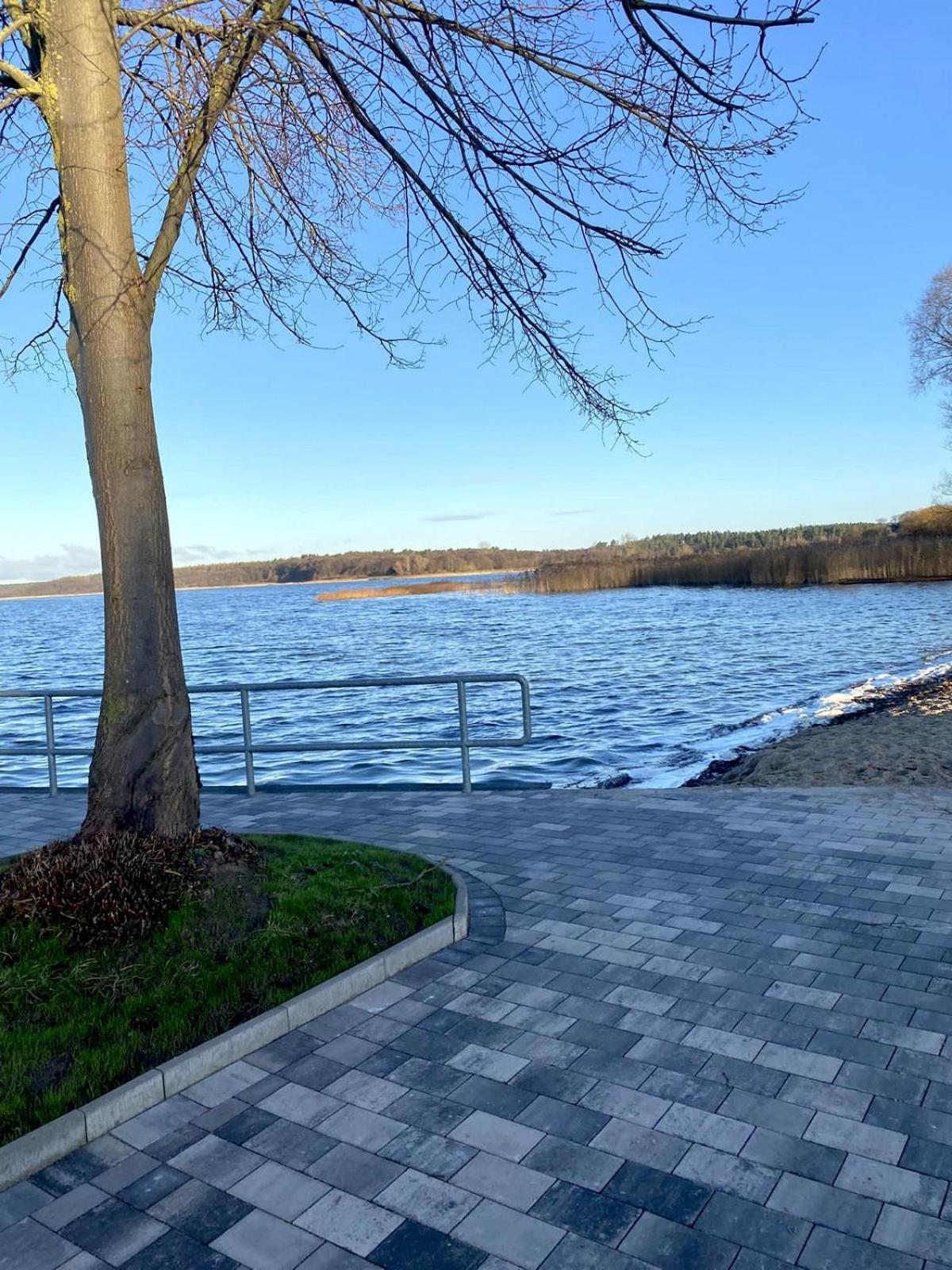 Alleenhuus Warin Exterior foto